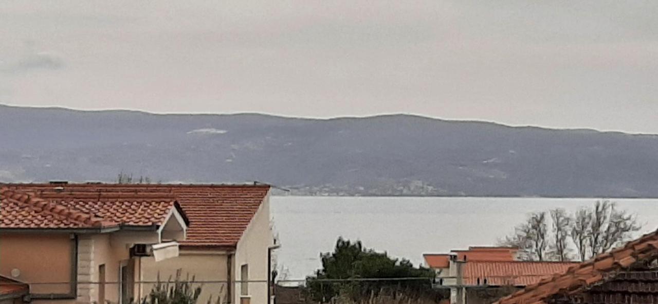Apartment Biskupovic Dugi Rat Esterno foto