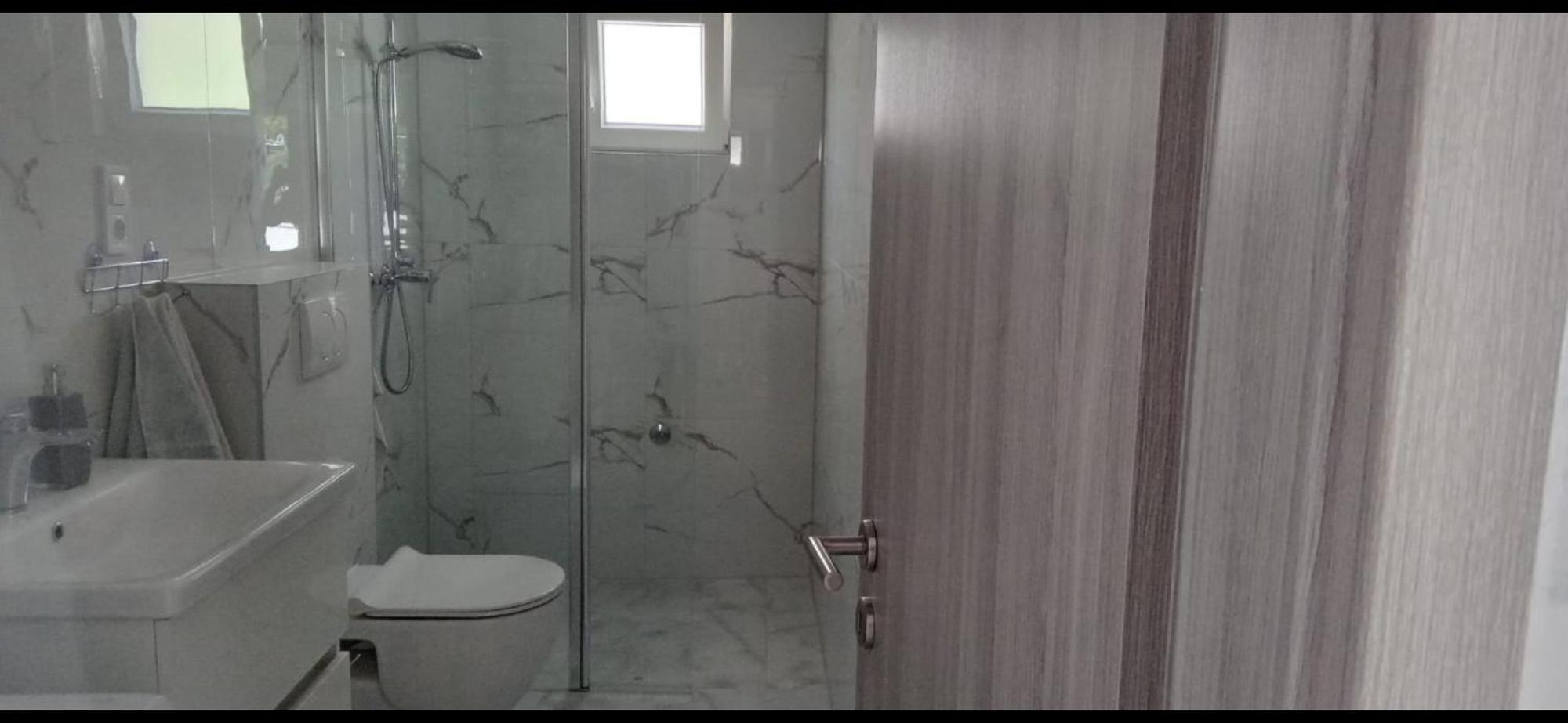 Apartment Biskupovic Dugi Rat Esterno foto